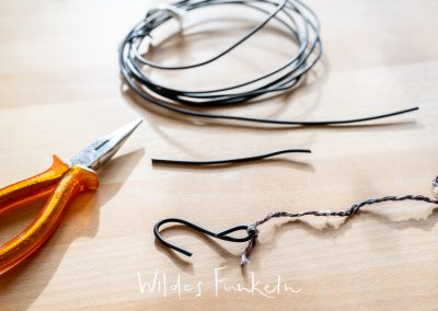 Haken aus Draht für Vogel-Fettfutter